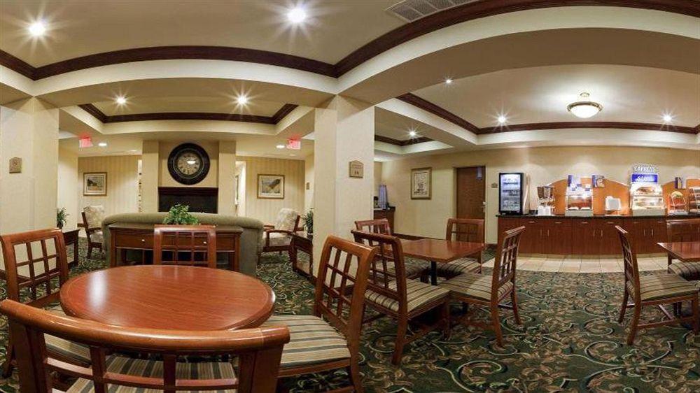 Holiday Inn Express Hotel & Suites Urbana-Champaign-U Of I Area By Ihg מראה חיצוני תמונה