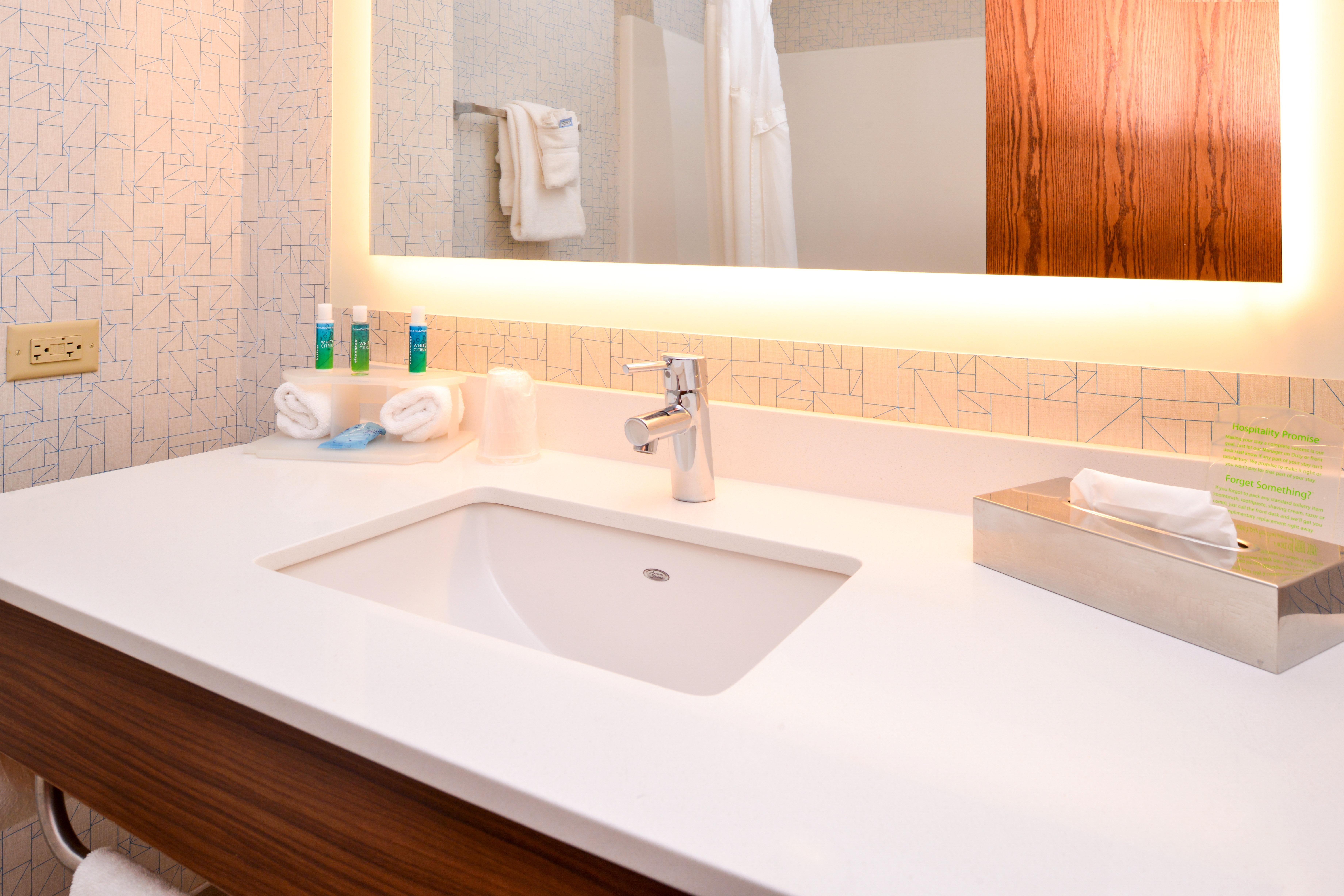 Holiday Inn Express Hotel & Suites Urbana-Champaign-U Of I Area By Ihg מראה חיצוני תמונה