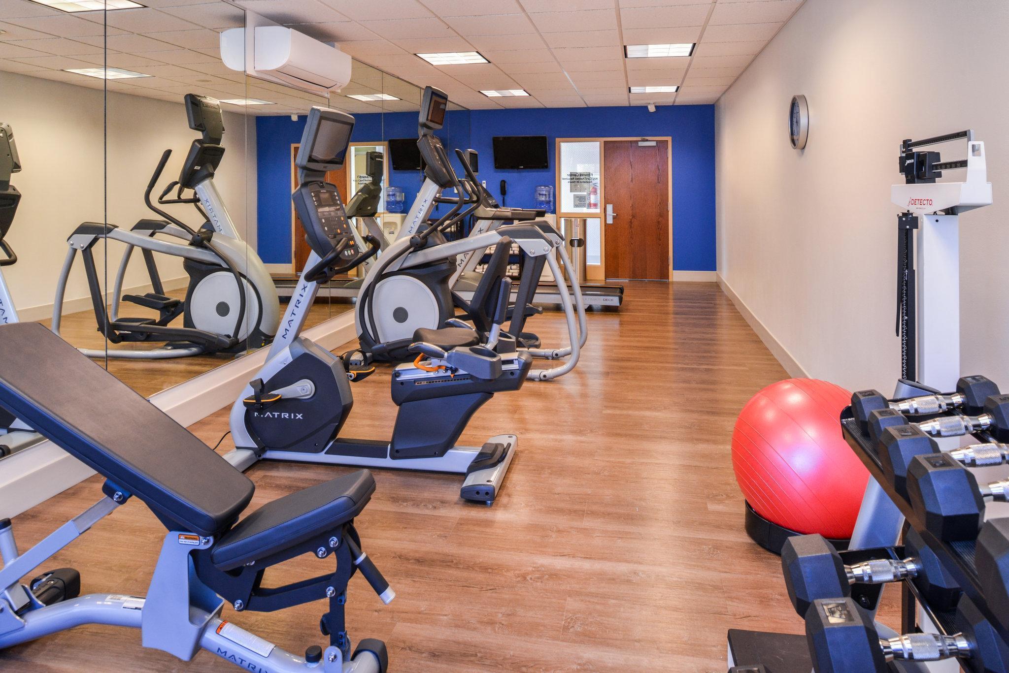 Holiday Inn Express Hotel & Suites Urbana-Champaign-U Of I Area By Ihg מראה חיצוני תמונה