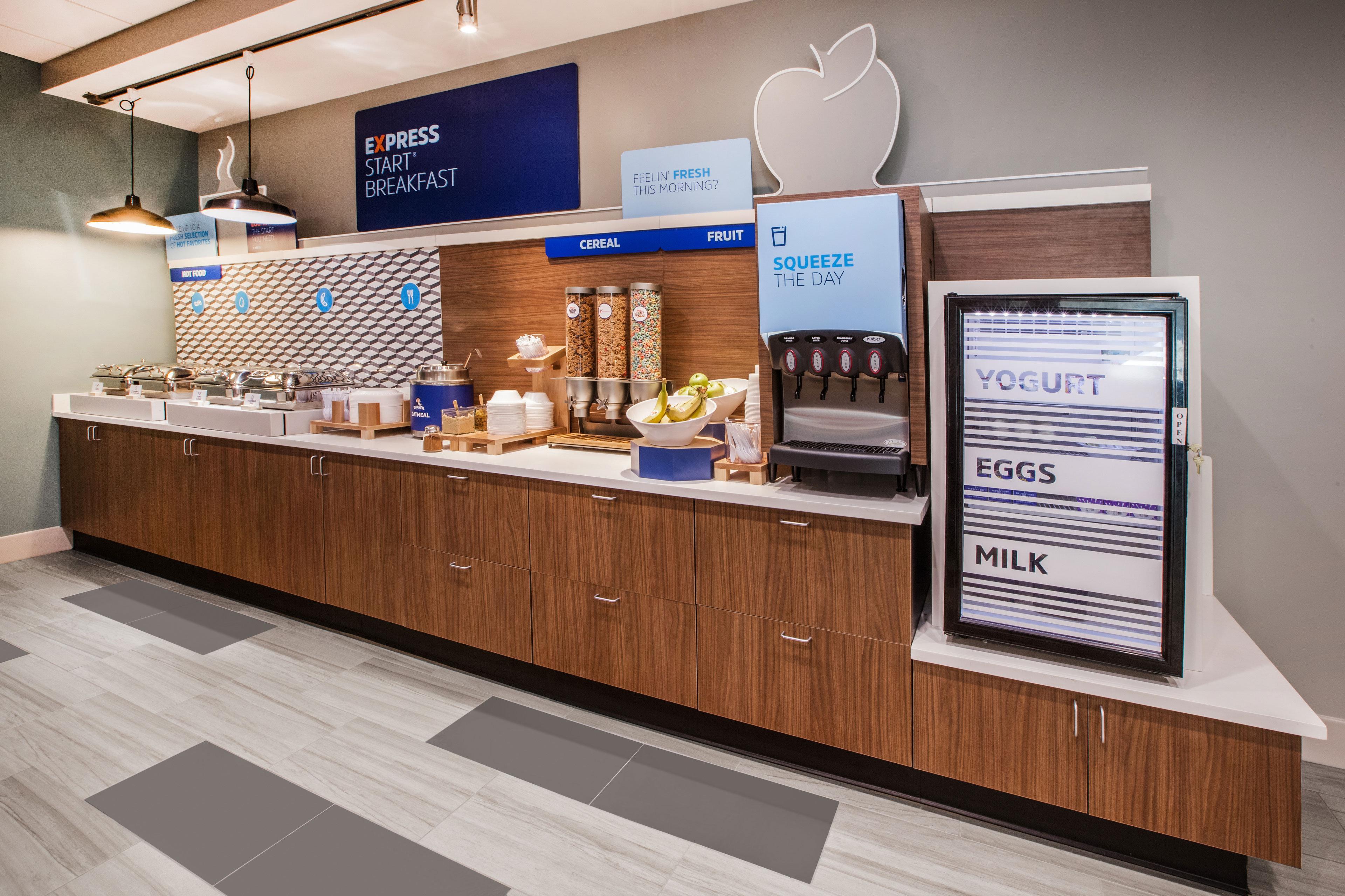 Holiday Inn Express Hotel & Suites Urbana-Champaign-U Of I Area By Ihg מראה חיצוני תמונה