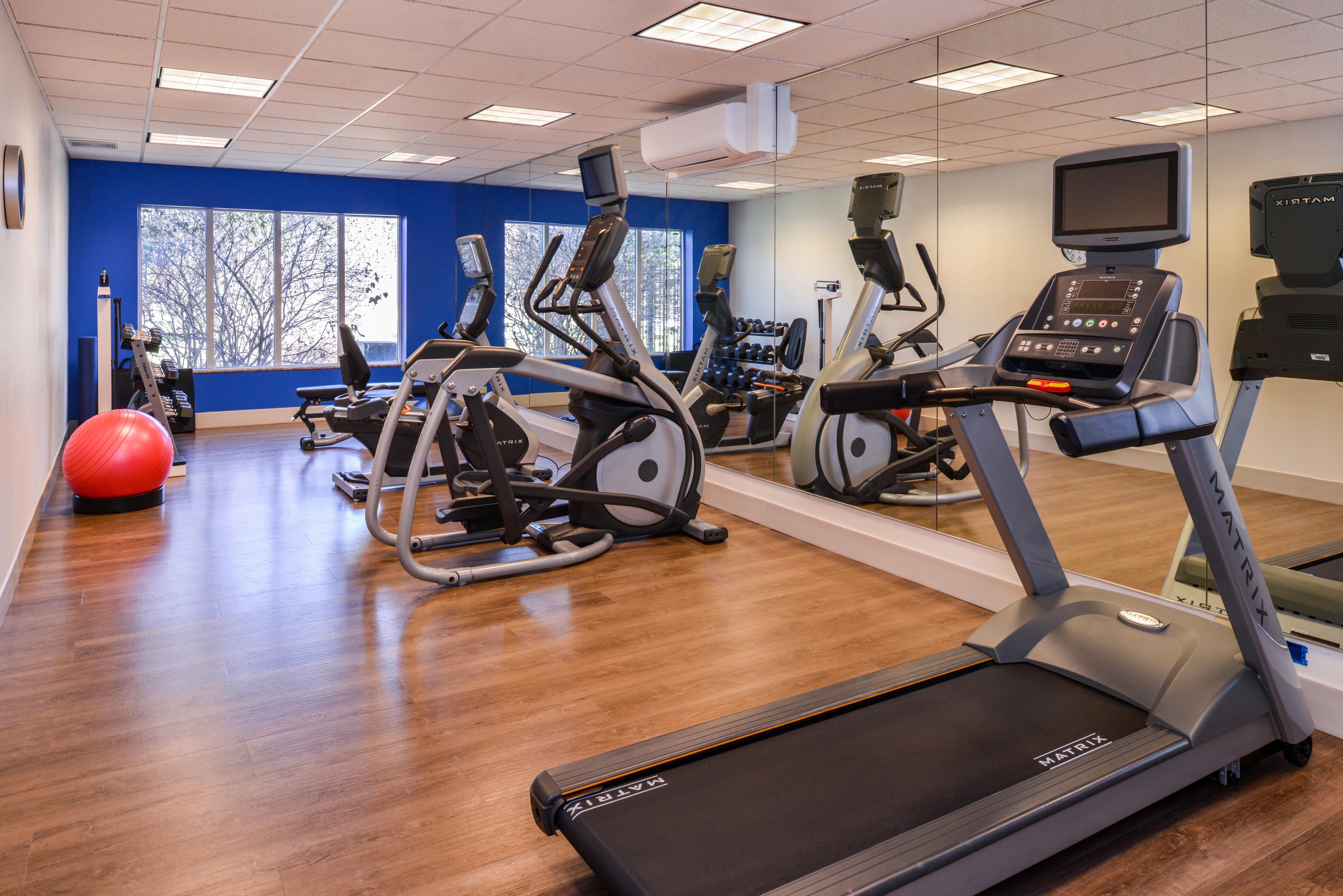 Holiday Inn Express Hotel & Suites Urbana-Champaign-U Of I Area By Ihg מראה חיצוני תמונה