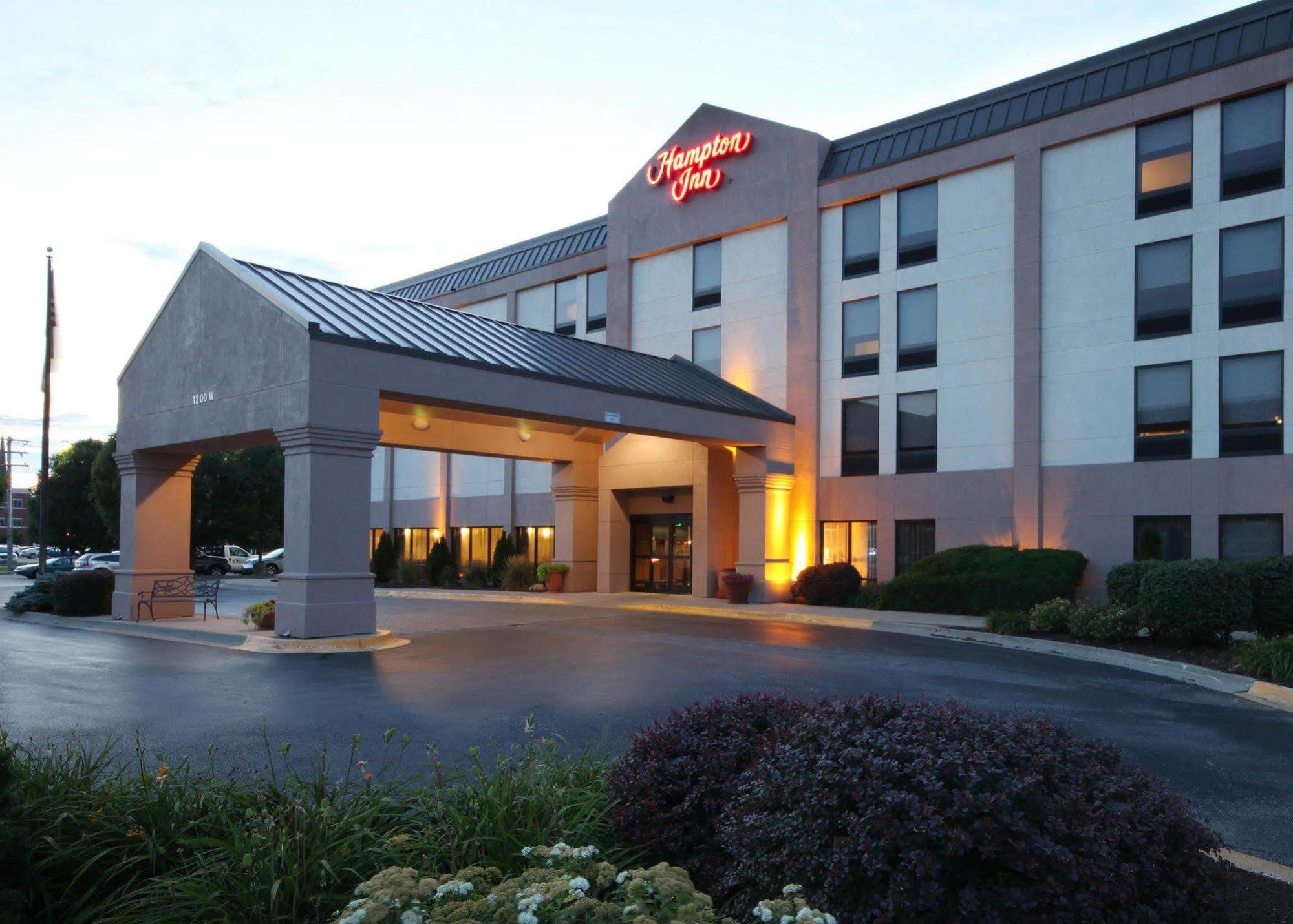 Holiday Inn Express Hotel & Suites Urbana-Champaign-U Of I Area By Ihg מראה חיצוני תמונה