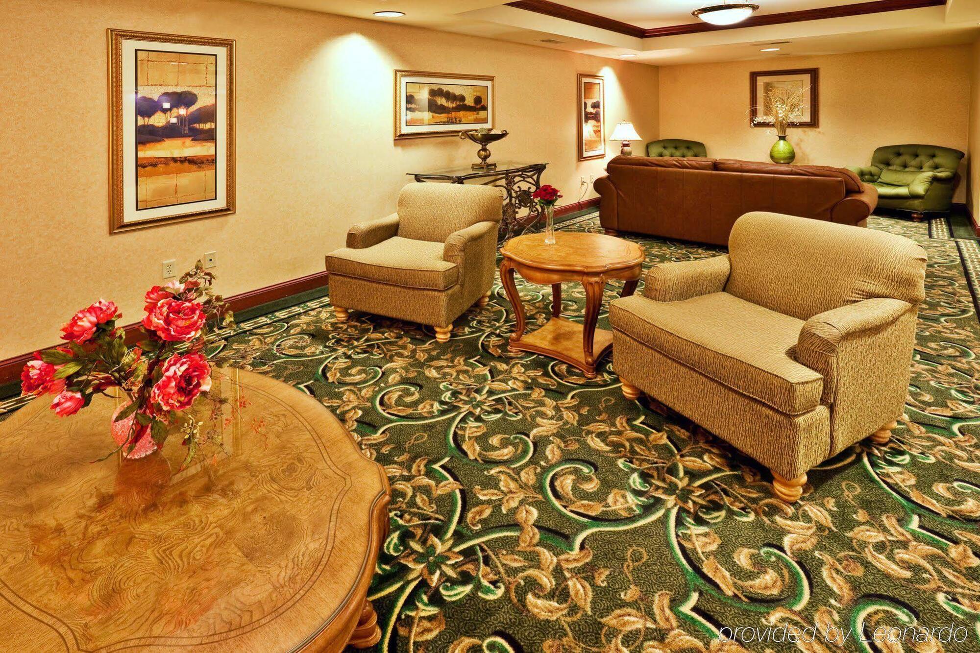 Holiday Inn Express Hotel & Suites Urbana-Champaign-U Of I Area By Ihg מראה חיצוני תמונה